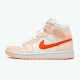 Jordan 1 Mid SE Corduroy Sail Sail/Orange Quartz-Vit-Orange Jordan Skor